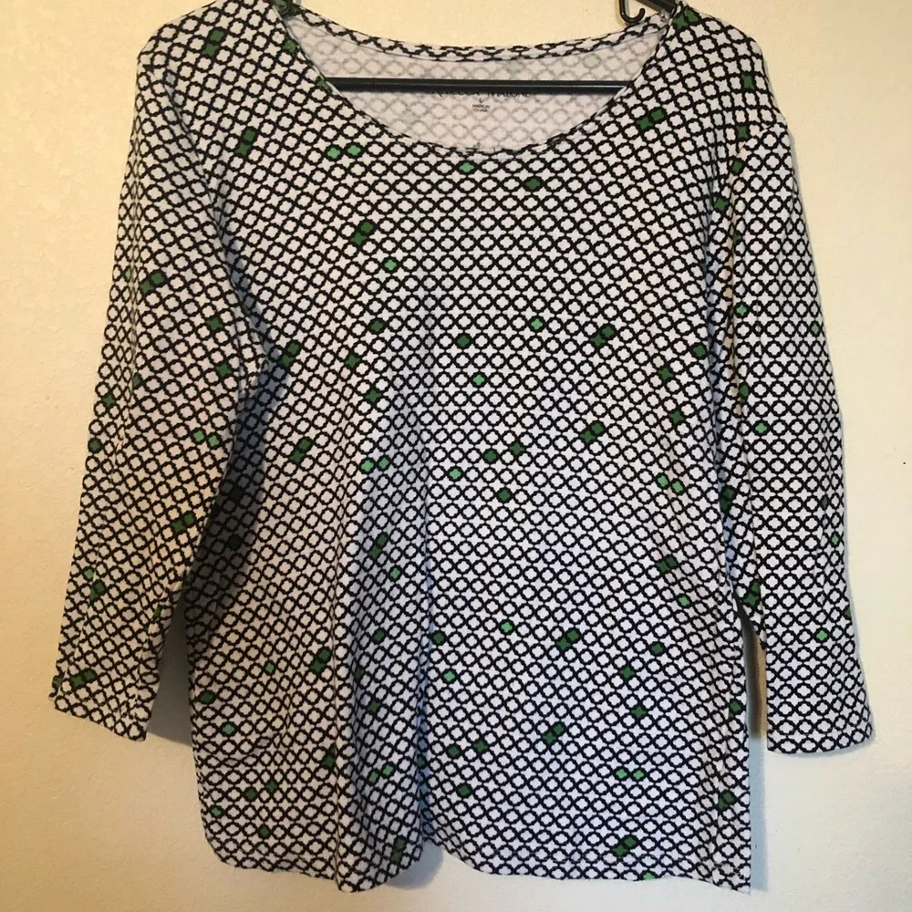 Ladies top - Picture 1 of 2